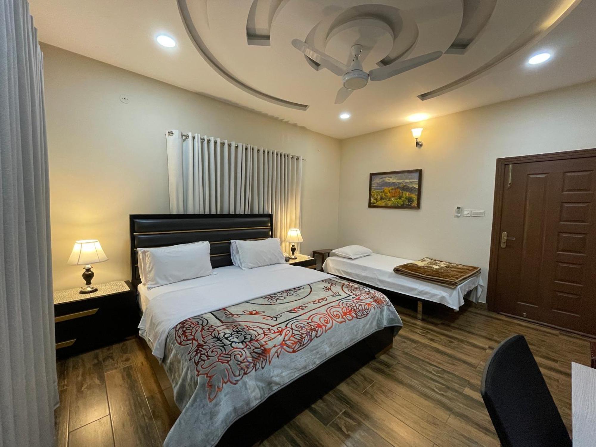 Alpha Guest House Rawalpindi Buitenkant foto