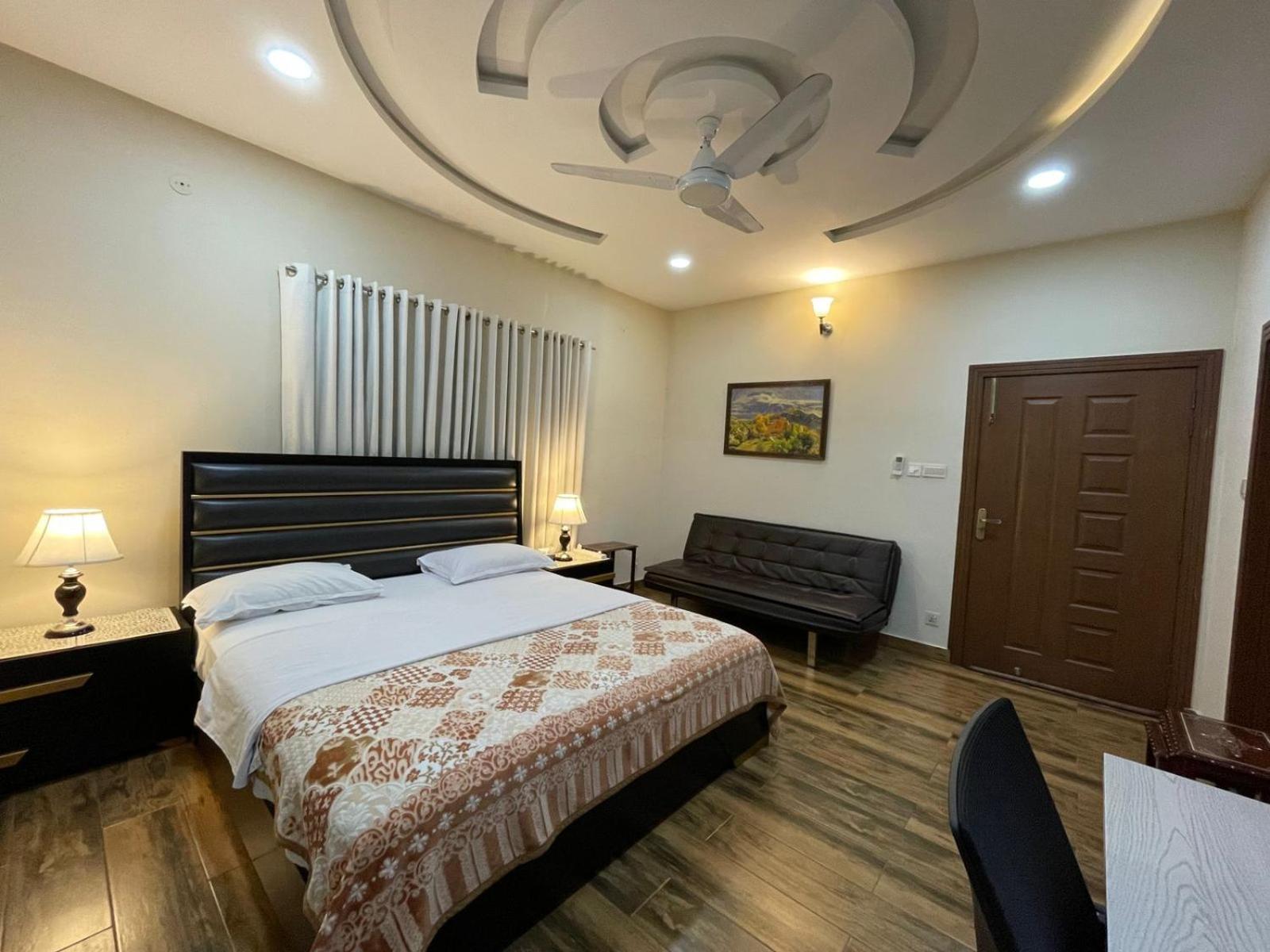 Alpha Guest House Rawalpindi Buitenkant foto