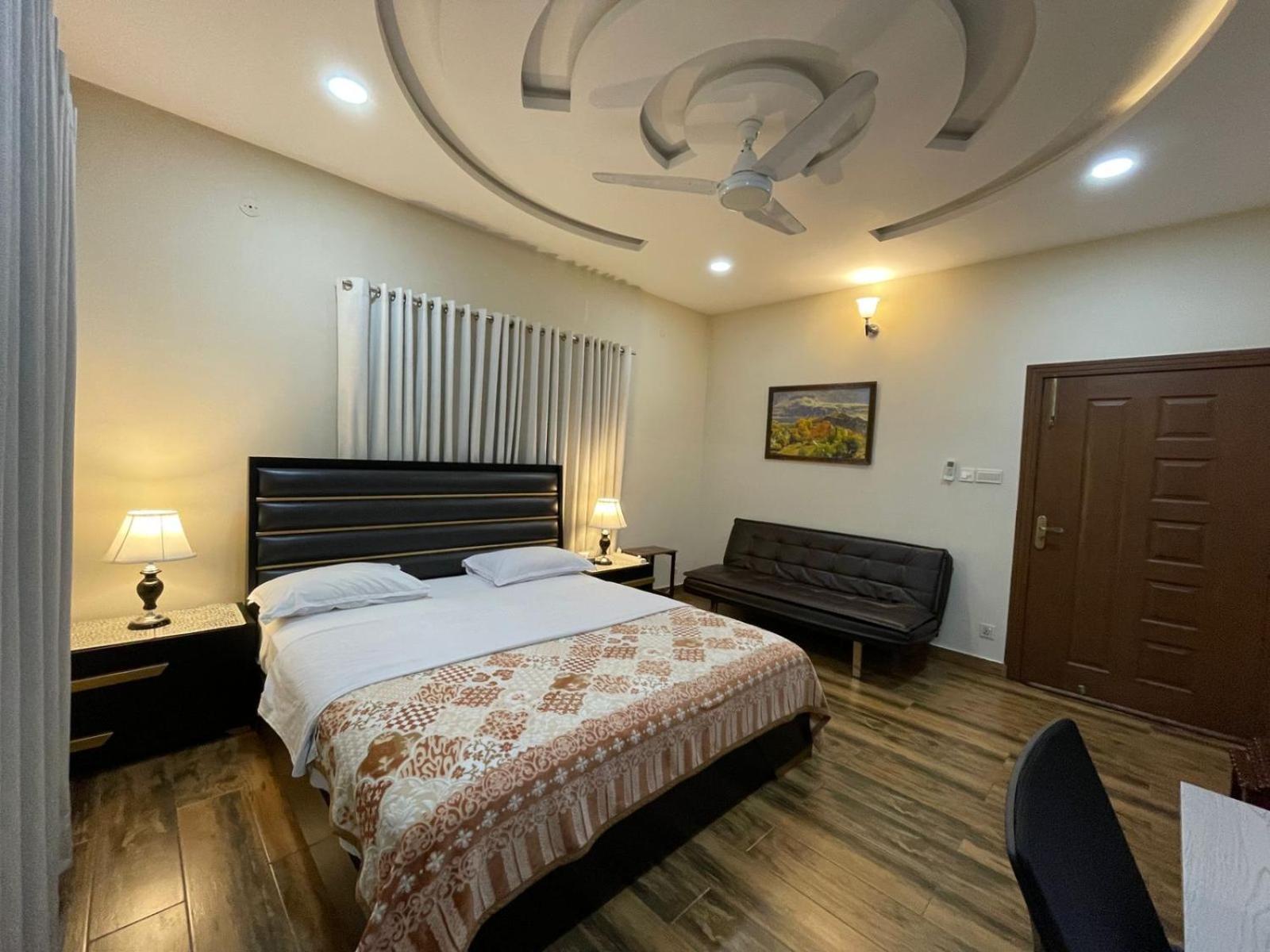 Alpha Guest House Rawalpindi Buitenkant foto